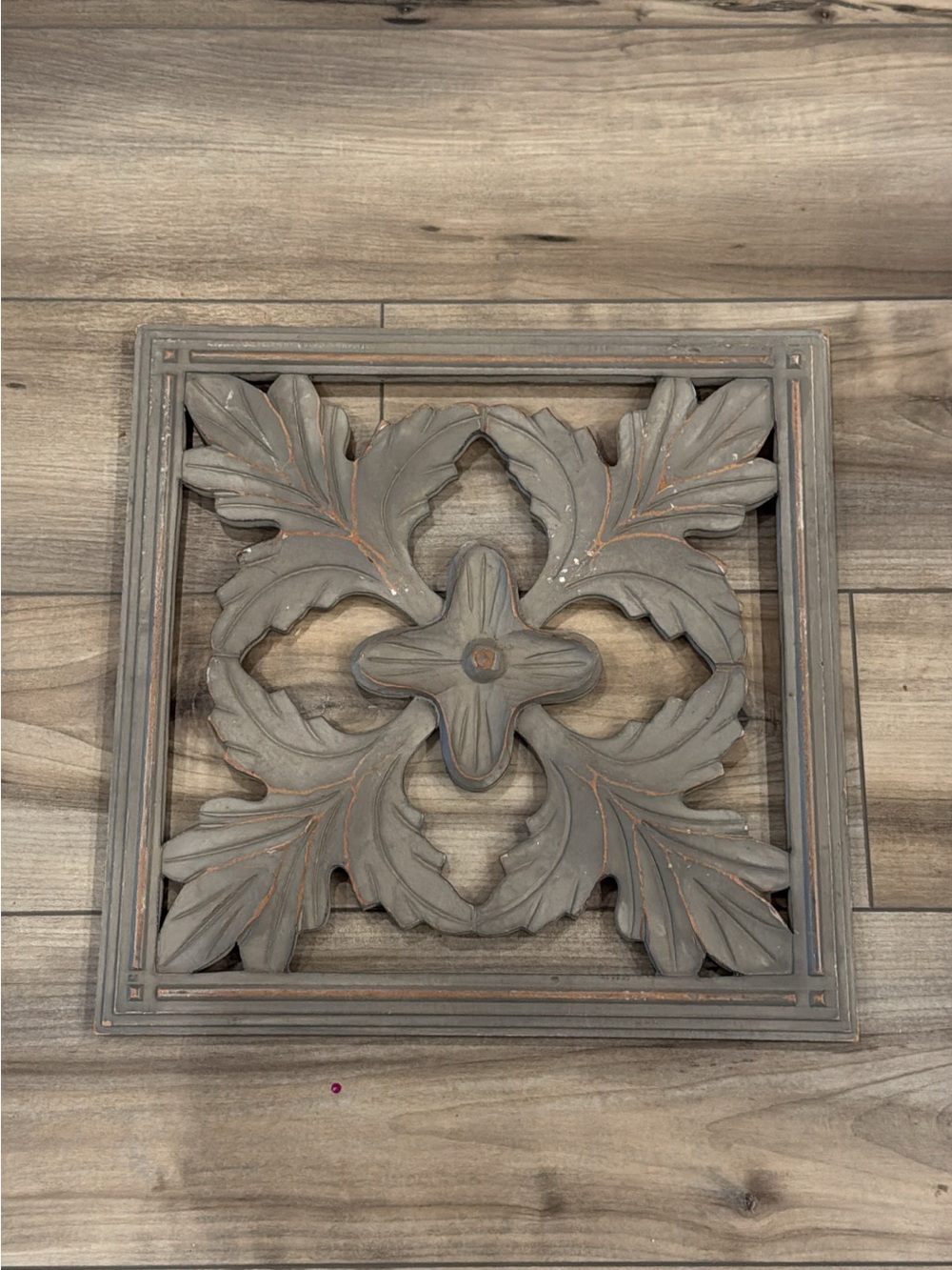 Decorative Carved Leaf Wall Panel - Gray Rustic Finish